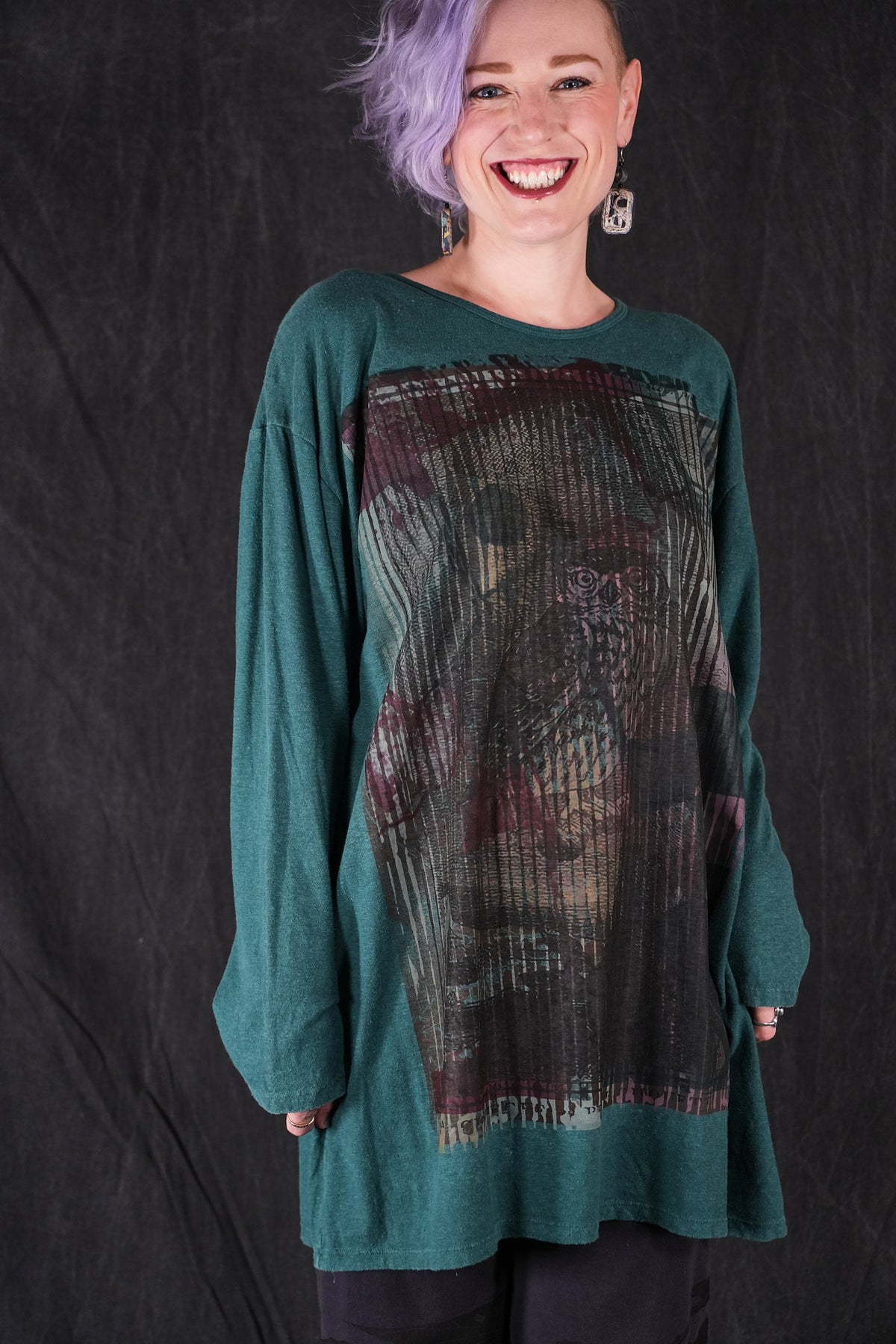 1157 L/S Studio Tunic Emerald Hidden Owl-P