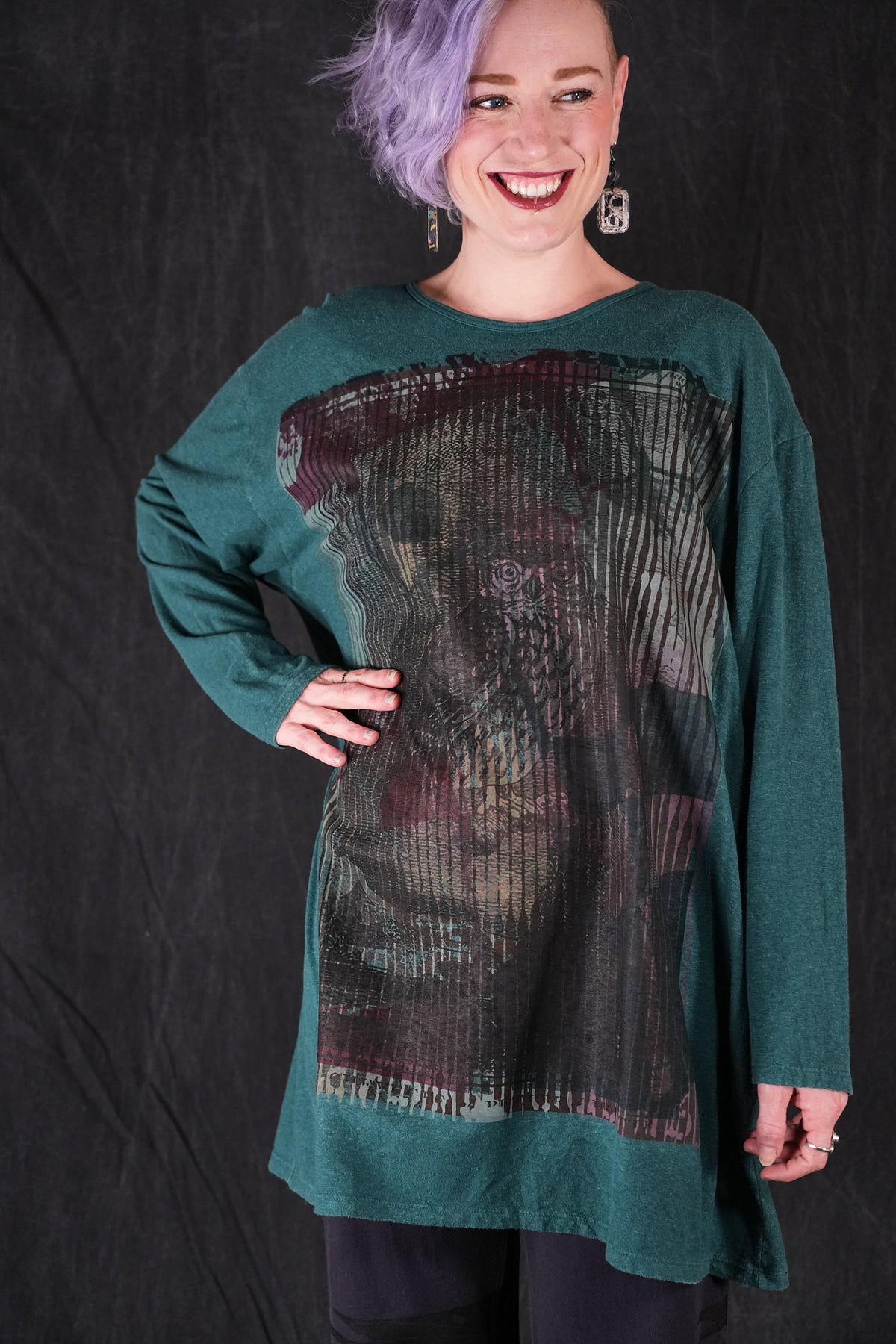 1157 L/S Studio Tunic Emerald Hidden Owl-P