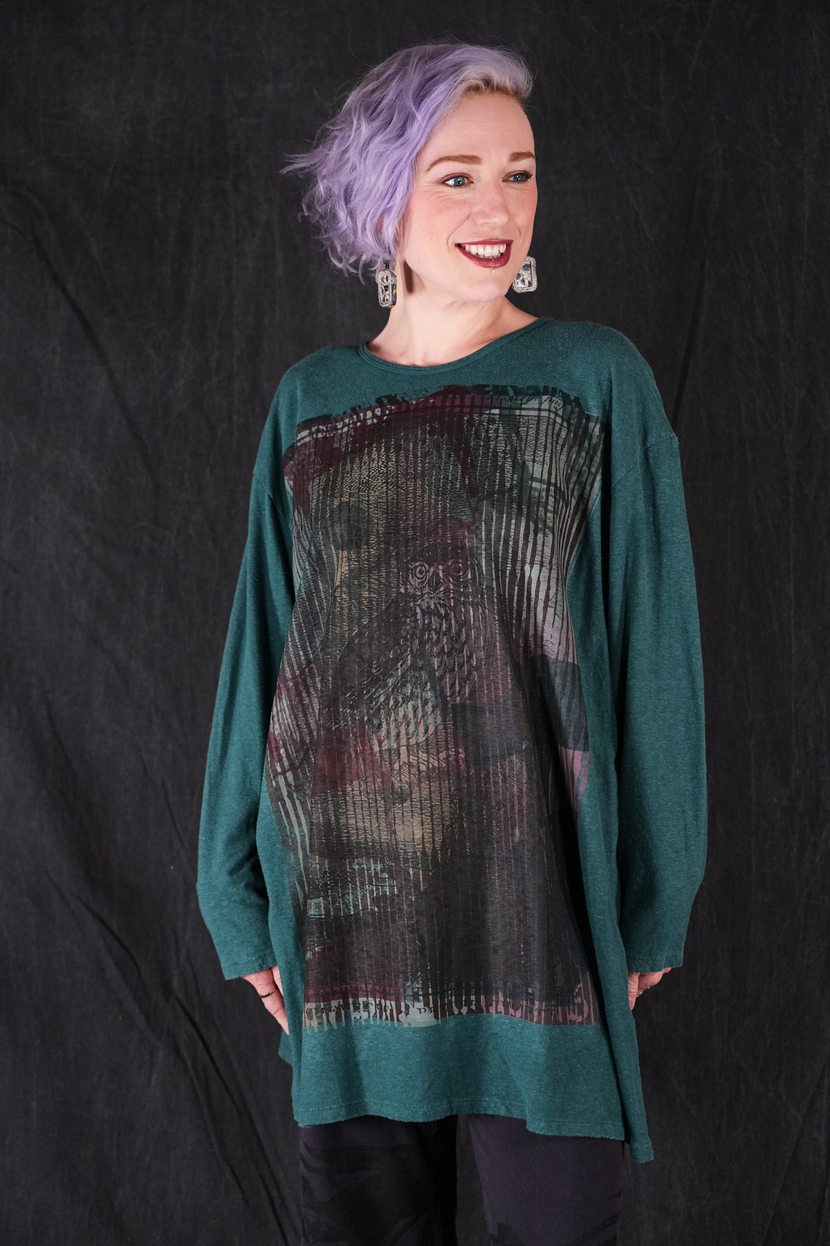 1157 L/S Studio Tunic Emerald Hidden Owl-P