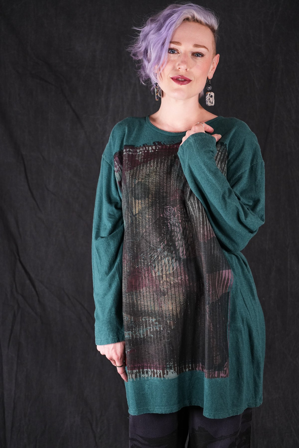 1157 L/S Studio Tunic Emerald Hidden Owl-P