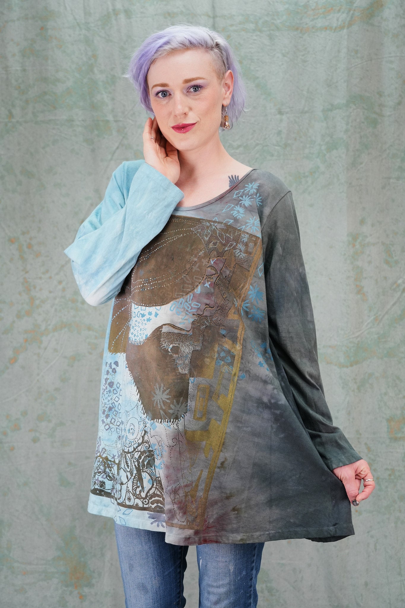 1613HD Rilassante Tunic Sky and Soot Tranquility-P