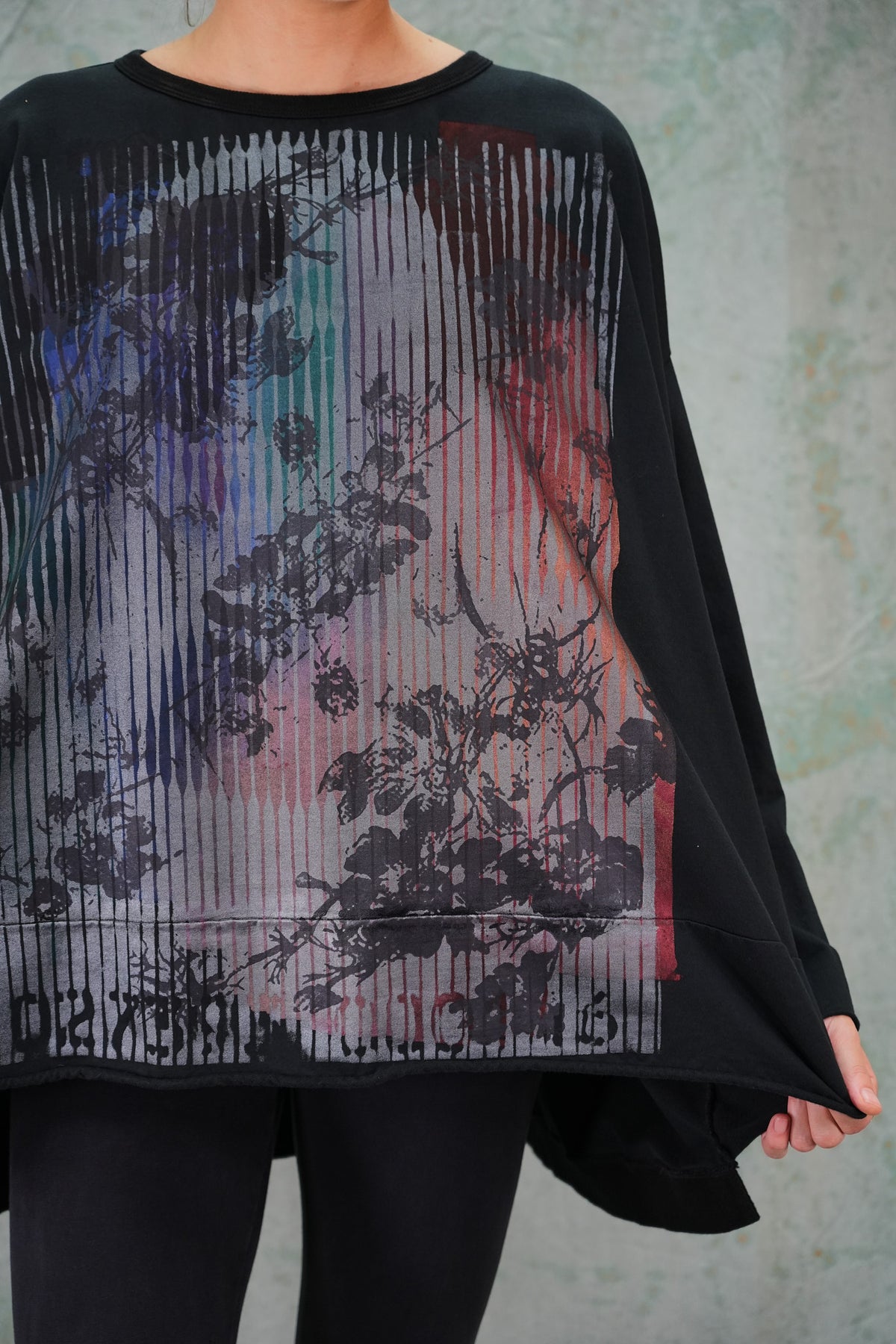 2321 Contrast Bind Sweatshirt Black Linear Floral-P