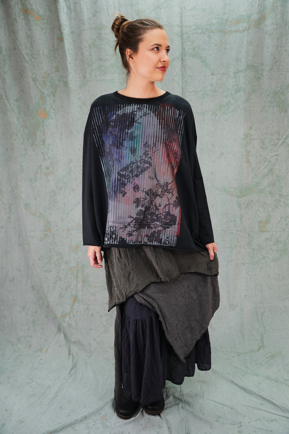 2321 Contrast Bind Sweatshirt Black Linear Floral-P