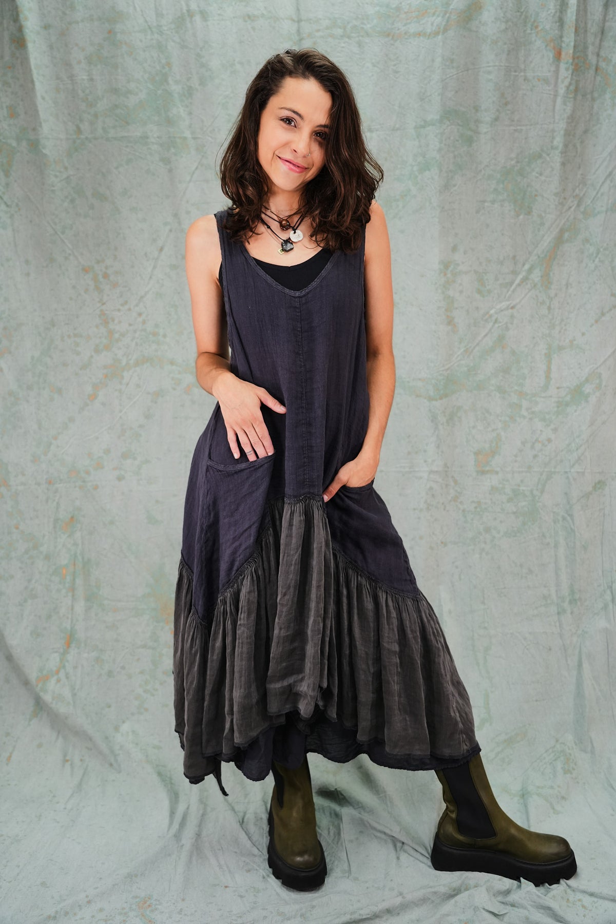 6118 Linen and Hempsilk Pinafore Smoke-U